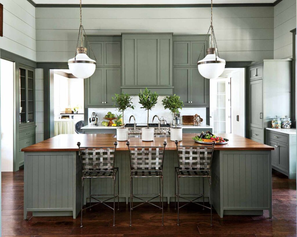 How to Prepare Cabinets for Painting