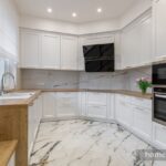 Kitchen Floors Tile vs. Hardwood Flooring